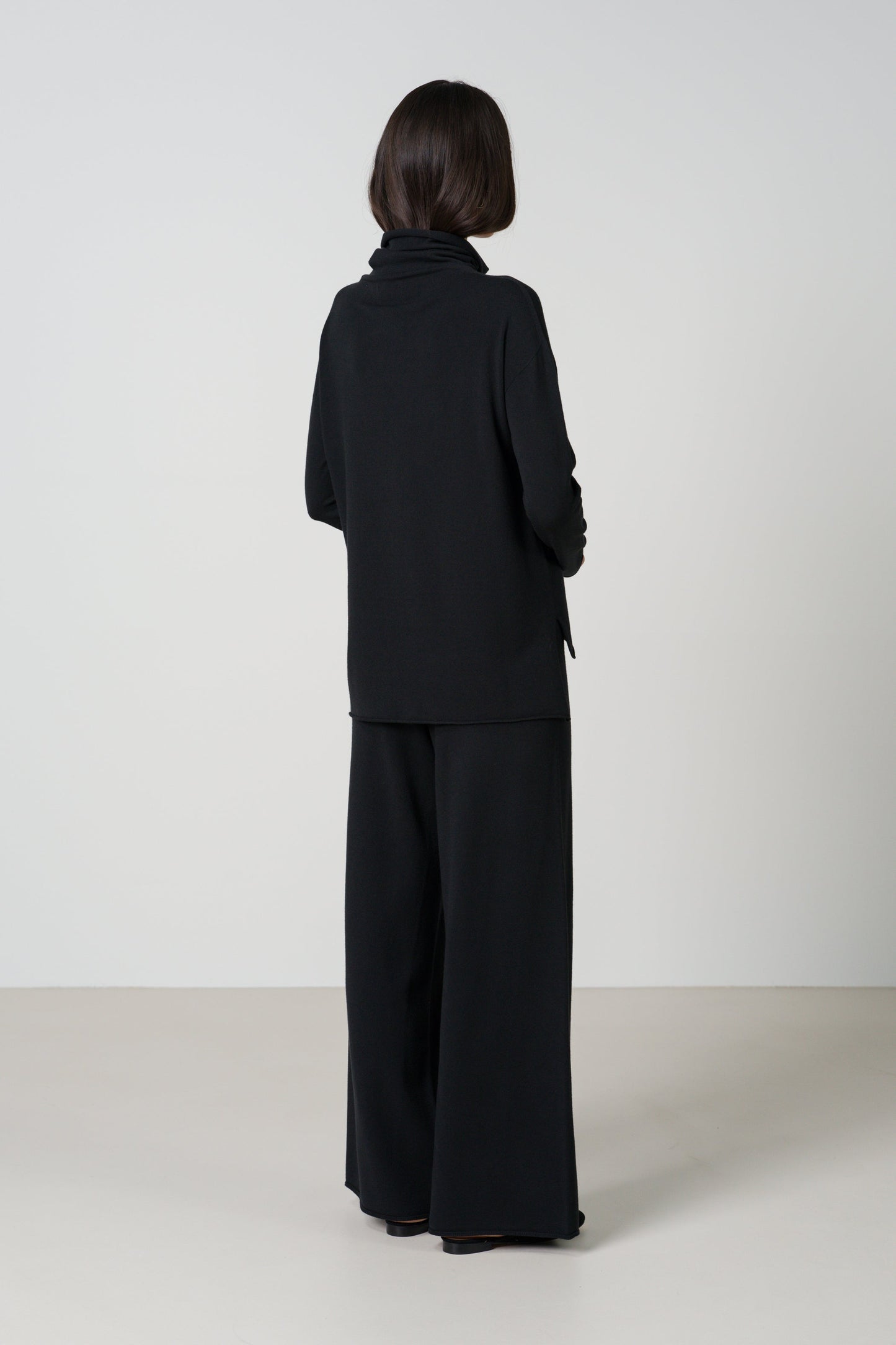 Kaia Elastic Waist Pants | Black | Fine Knit